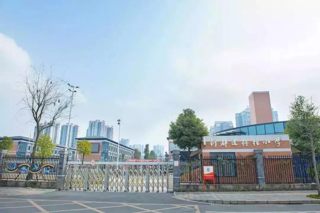 这个位于城市中轴的河湾学府区项目，10月买房必看