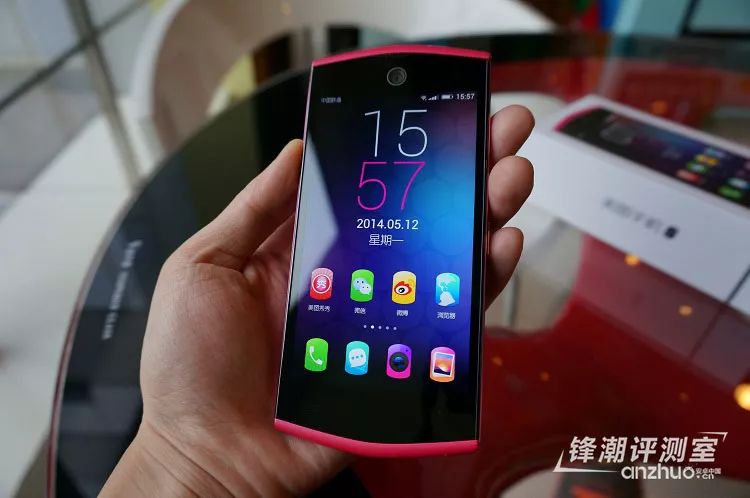 曾经女性手机市场的「王者」，却在今天宣布死亡