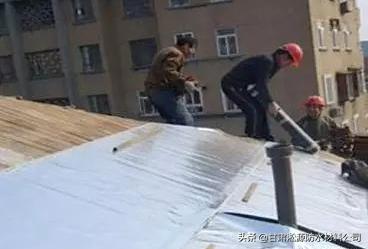 天花板做防水可以防止顶楼漏水吗,买顶楼如何做防水才不会漏水