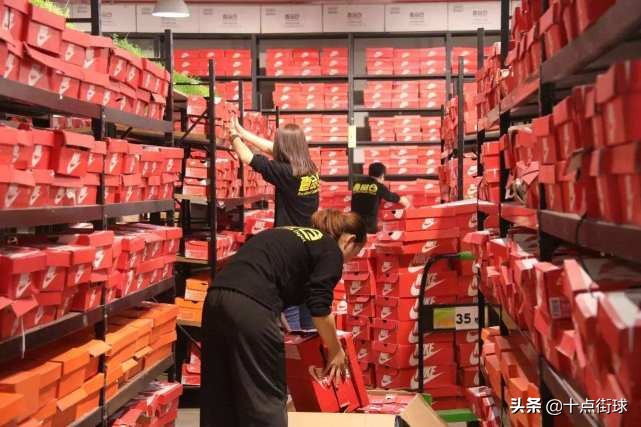 美国死亡超10万！耐克被曝工厂店将退出中国，疑似跟美企撤回有关