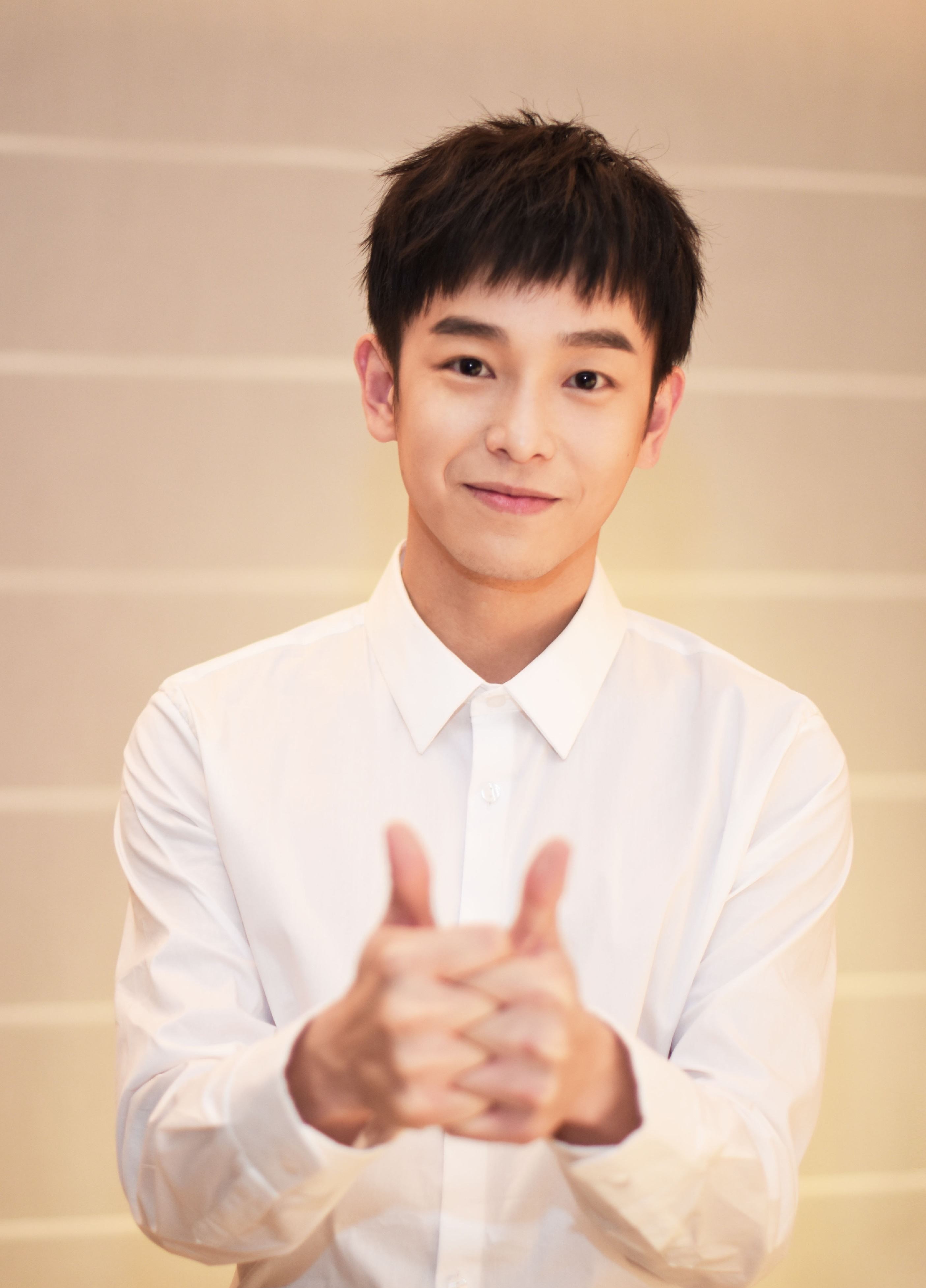 褰槺鐣呰皥鑷繁鐨勭悊鎯冲瀷濂冲弸,鐢风敓鐖变笂姣旇嚜宸卞ぇ鐨勫コ鐢熷江鏄辩晠