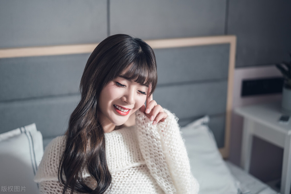 24岁女生整容失败整得像个怪物,美女为省钱去医院整容