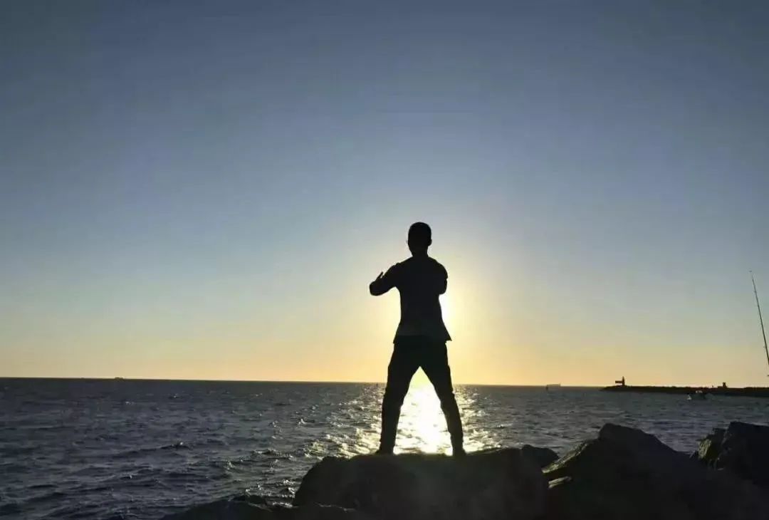 站桩身体会出现哪些不适,站桩的不良反应