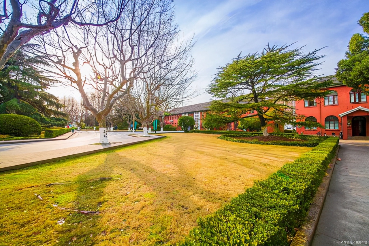 考复旦大学的研究生需多少分,考复旦大学要什么水平