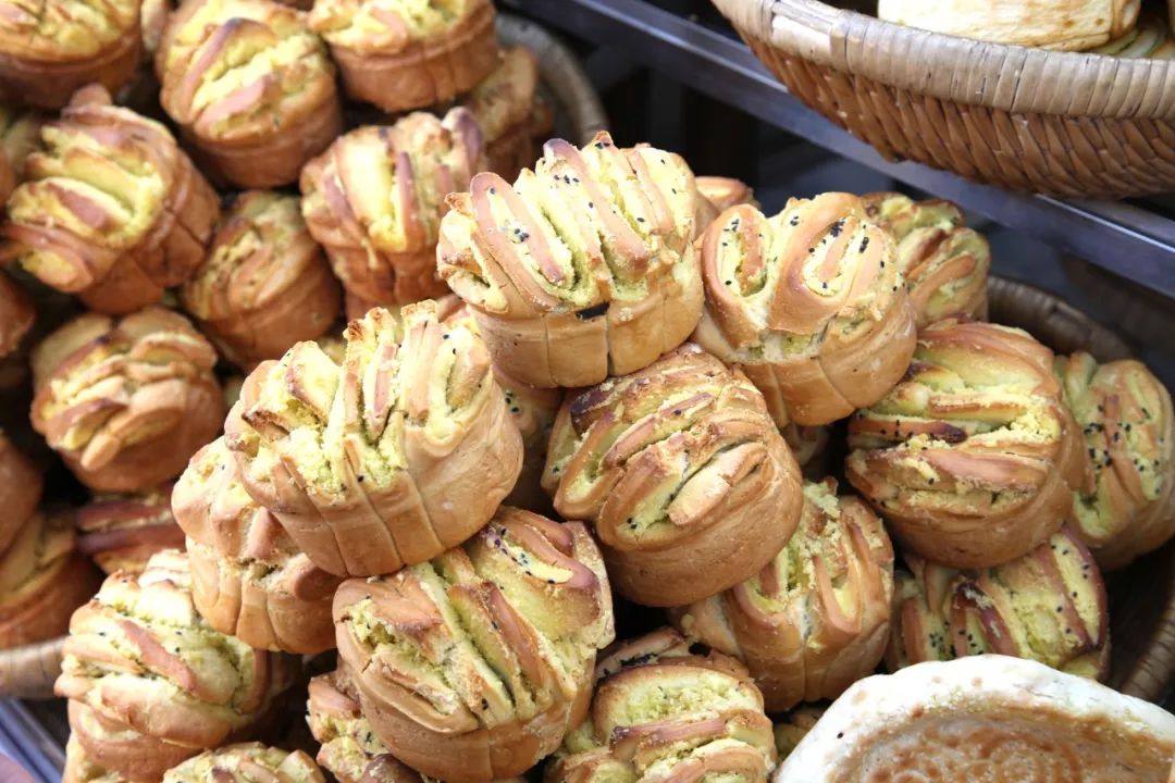 青海西宁怎么样啊,青海西宁什么好吃