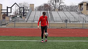 简单易学颠球技巧,八种颠球技巧口诀