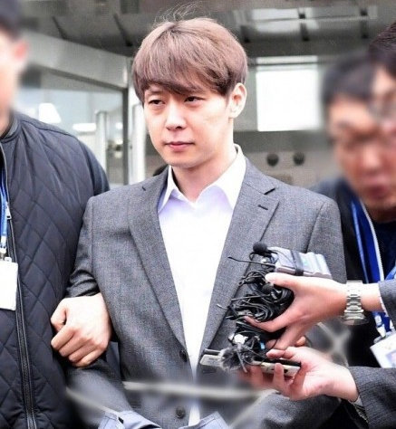 朴有天遭粉丝举报,朴有天重新开始活动引网友指责