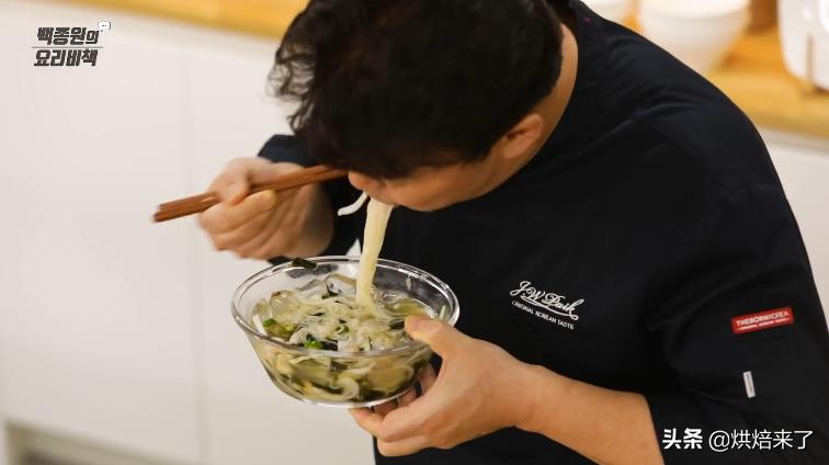 夏天总想喝点爽的？清凉海带汤，一口找回失去的胃口，简单零失败