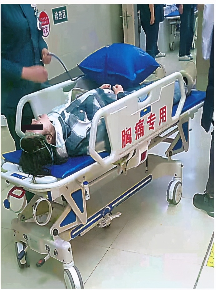 有人喝酒喝多了闹事打人,别人喝多了都是大吵大闹