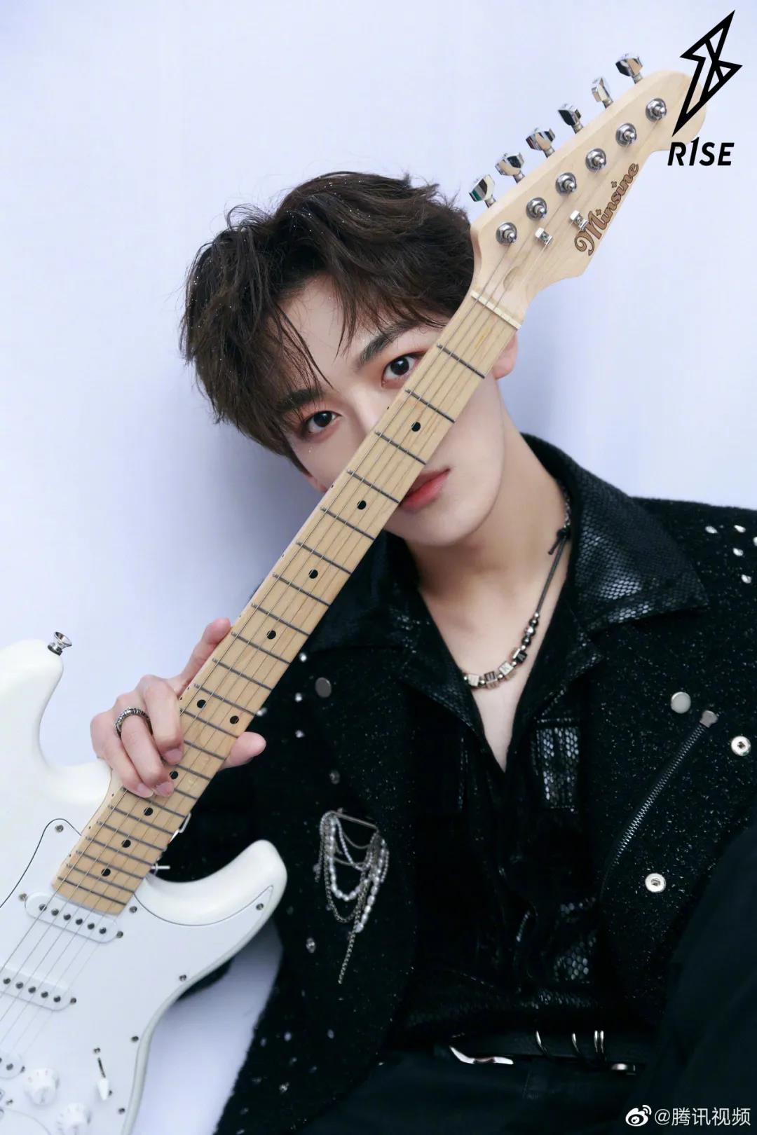 贝斯和吉他的区别懂吗,吉他和贝斯哪个更吸引人