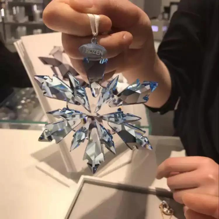 巴黎老佛爷值得买什么东西,巴黎老佛爷买羽绒服