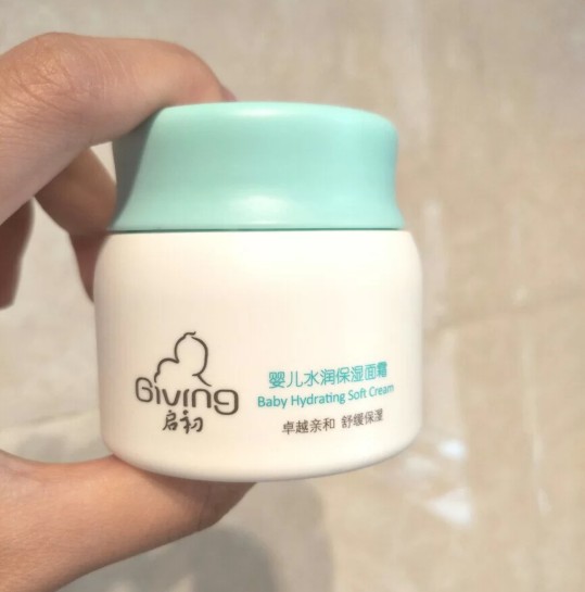 启初面霜哪款最滋润,火到国外的花露水