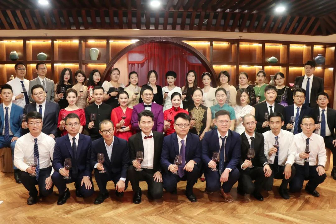 银行工作有绩效吗,银行要持续提升专业化服务水平