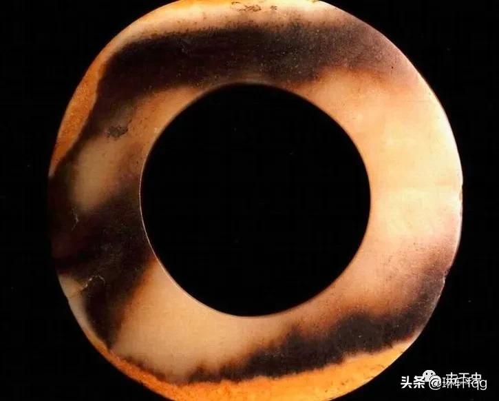 古玉孔道内外包浆沁色一致,古玉有沁色好还是无沁色好