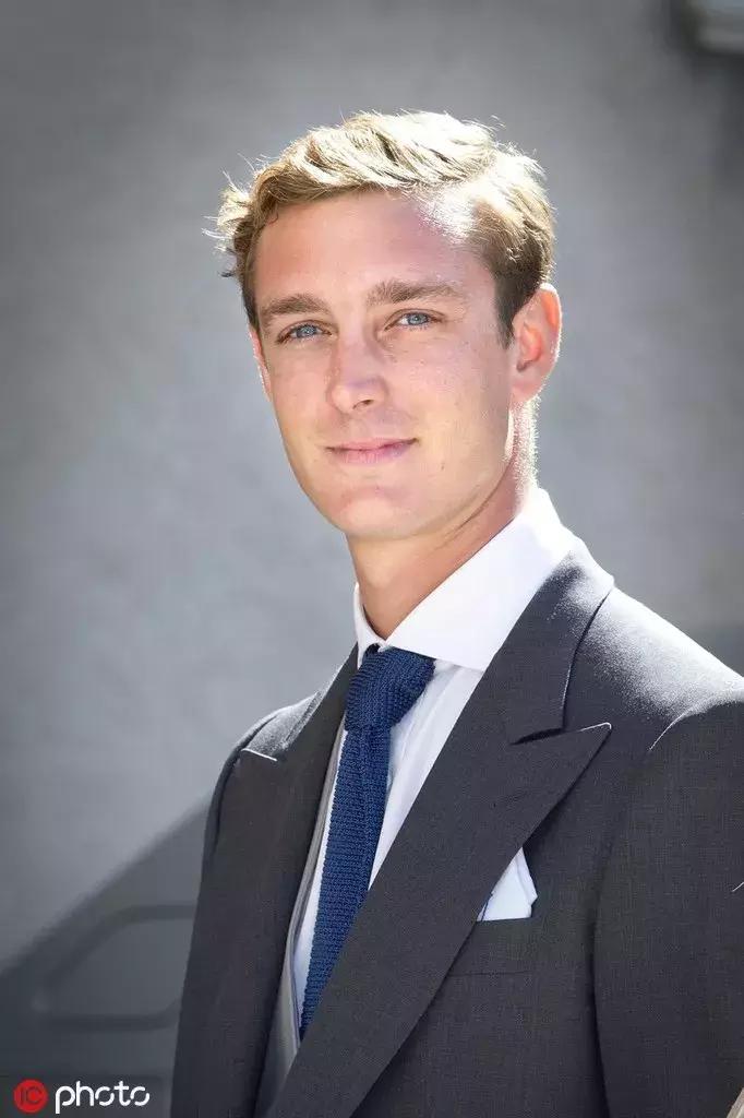 能嫁给王子的从来就不是“灰姑娘”，一起来看这场举办在世界五大宫殿之一的世纪梦幻婚礼吧