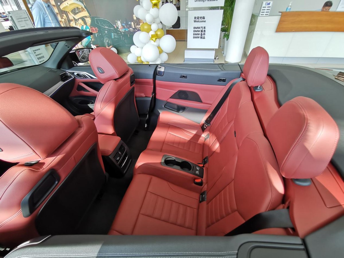 2022款宝马4系四门轿跑车值得买吗,宝马4系敞篷对比宝马软顶敞篷