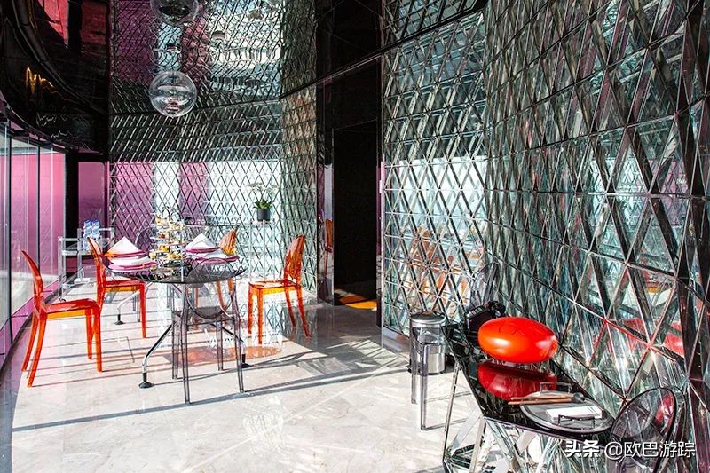 上海东方明珠塔里藏了一个酒店,你知道东方明珠有个酒店吗