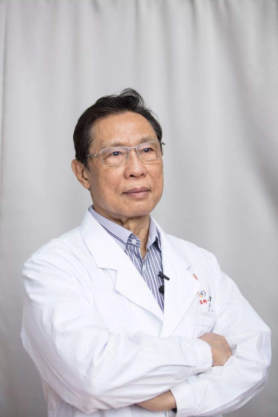 抗击肺炎钟南山的光荣事迹,白衣天使抗击sars冠状病毒