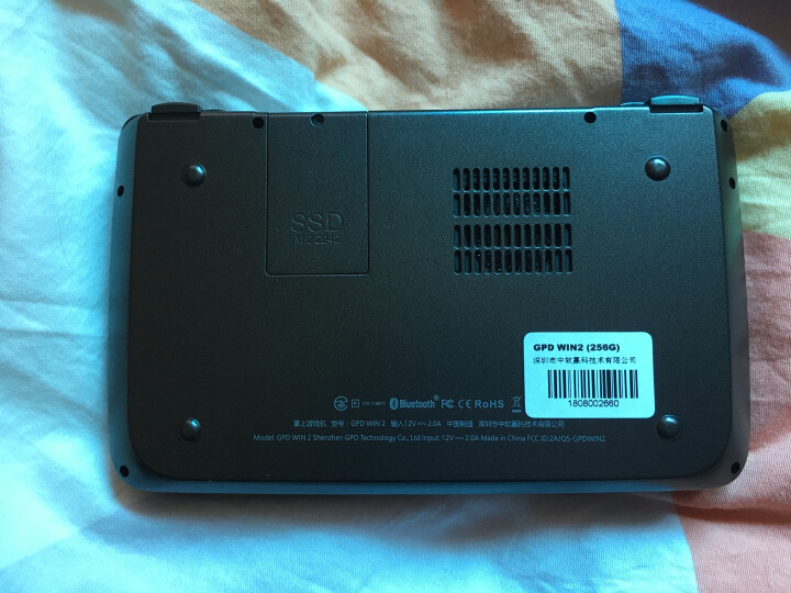 256G固态性能不虚小米，6寸掌机手感不输黑莓，游戏7天真实体验