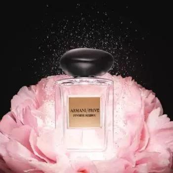 适合20岁女生的巴宝莉香水有哪些 (香奈儿邂逅香水哪个适合20岁女生)