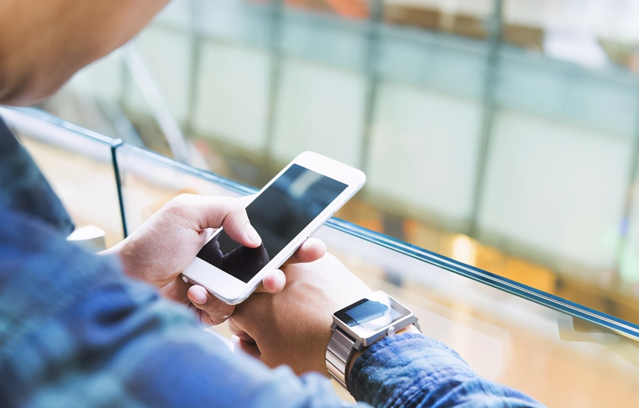 面对女人索要红包时,面对女孩子要红包我该怎么回复