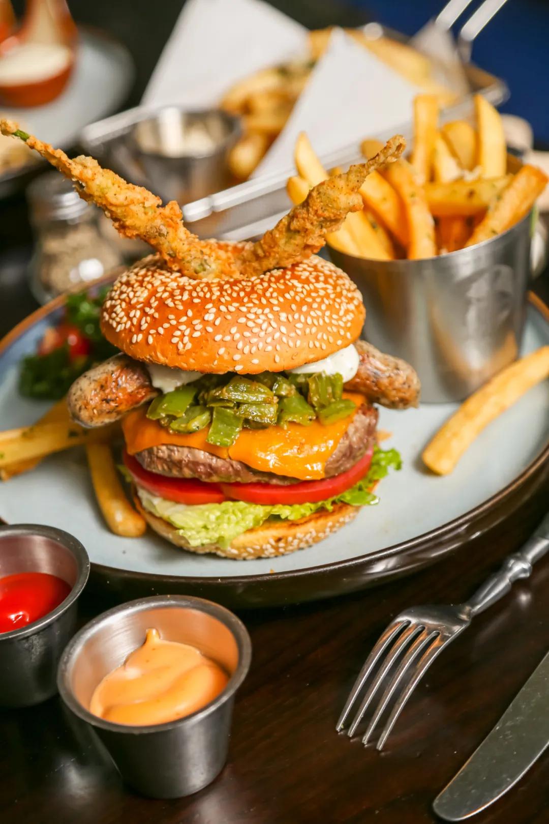 没想到,我竟被1个汉堡电到了……