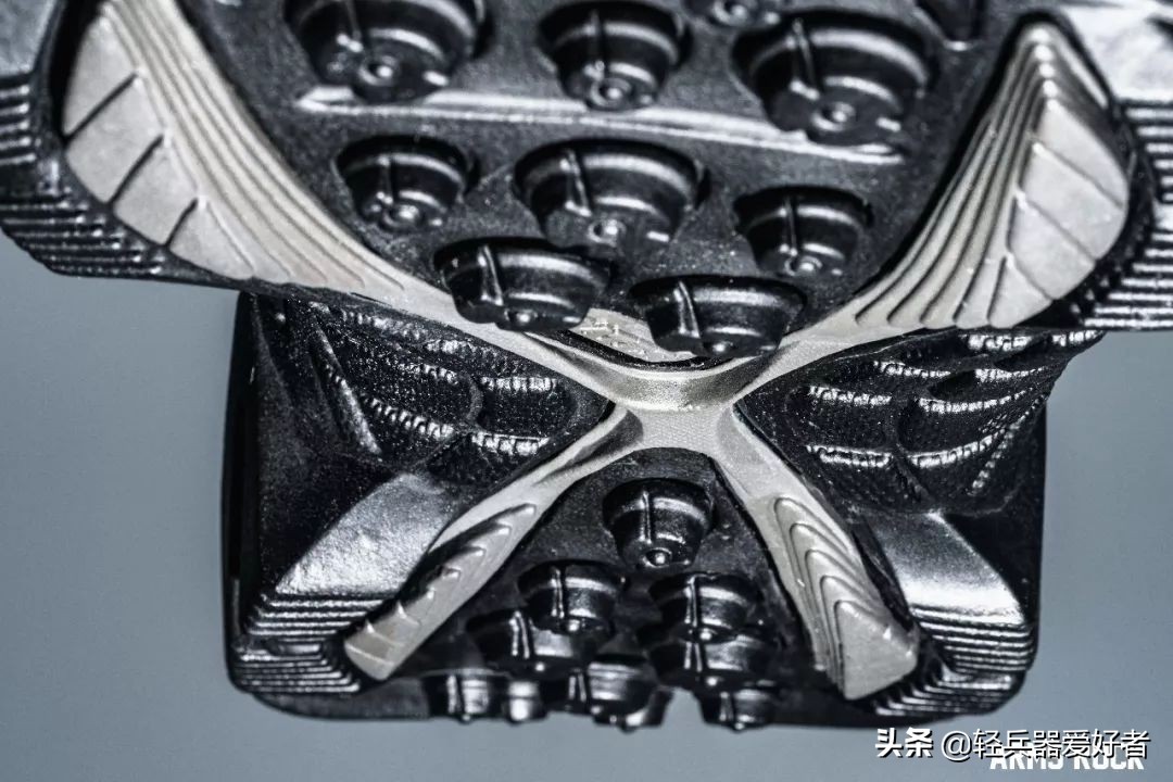 军靴适合下雨天穿吗,军靴穿得舒服吗