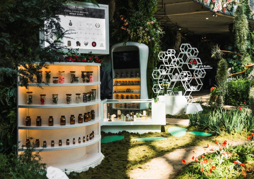 23位美妆达人溯源花之城 邂逅婕珞芙百年品牌魅力