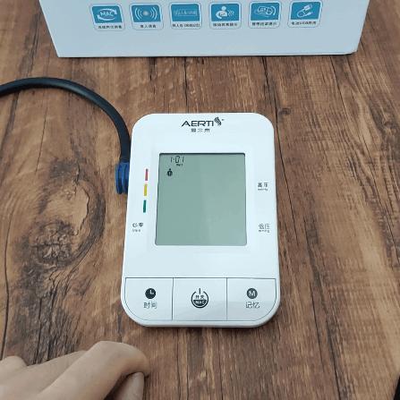 爱尔泰电子血压计正确使用方法,电子血压计真实测评