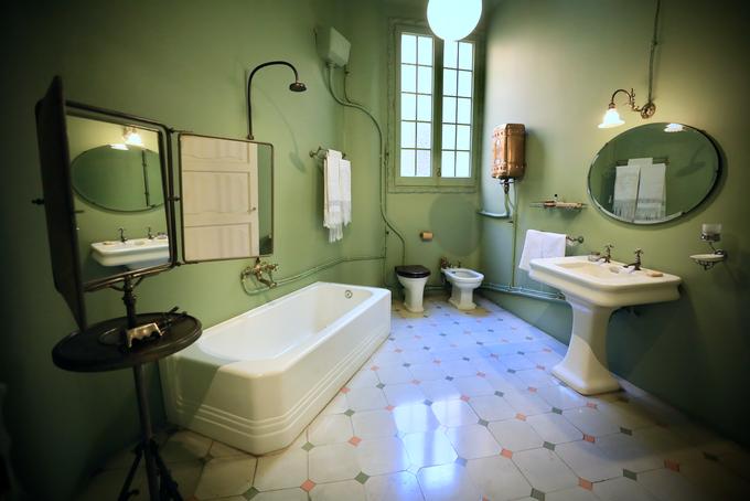 米拉之家是什么风格建筑,和米拉之家相似的建筑