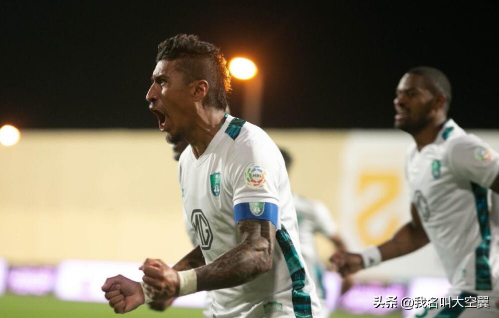 保利尼奥解约后评价恒大,终于明白为什么曼联闷平曼城