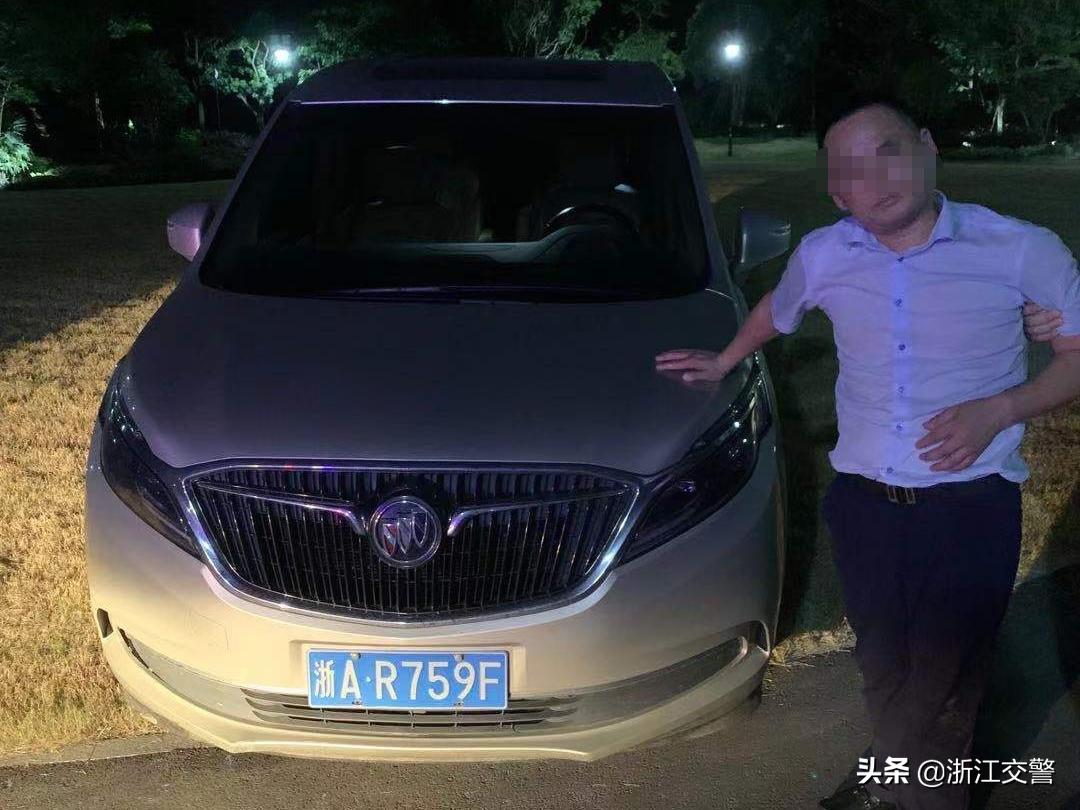 发生追尾双方都走了,发生追尾前车直接走了谁的责任