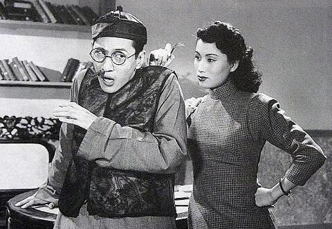 1988年,在大会上“请小平同志不要吸烟”的女人,后来怎样了