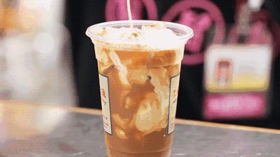 被奶茶毁掉的中国姑娘