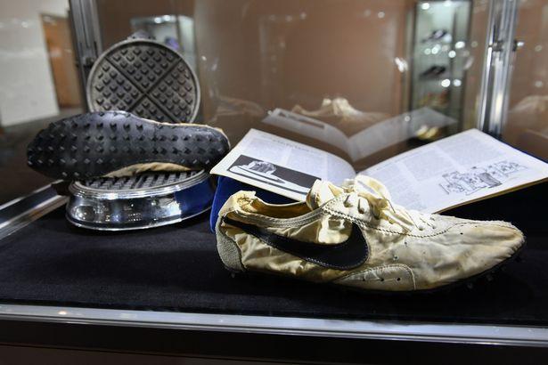 耐克跑鞋世界纪录,打破世界纪录的跑步鞋