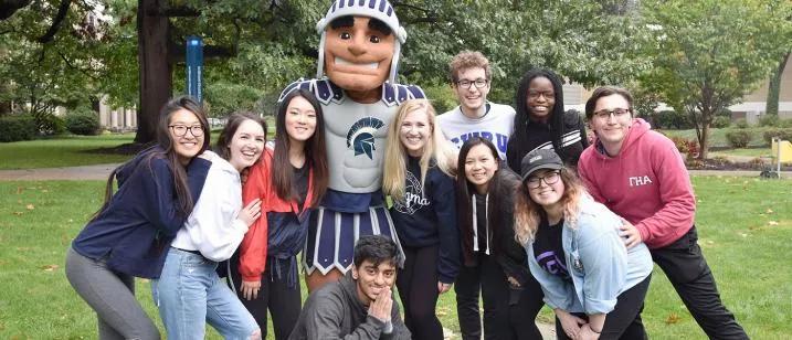 骷髅、骑士、战斗的爱尔兰人…这些美国大学的吉祥物背后的故事