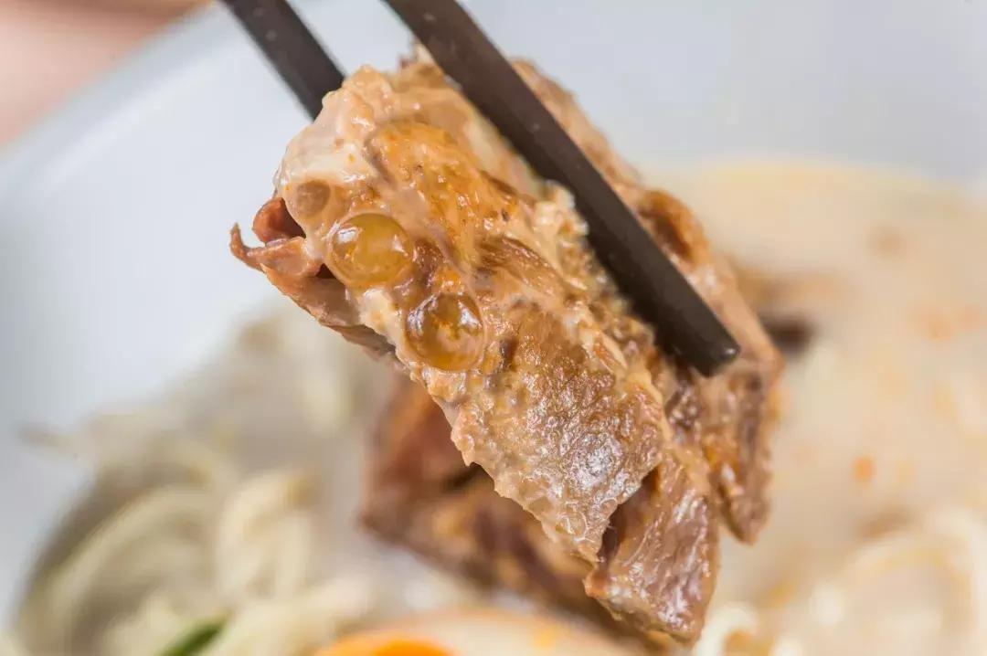 味千拉面大骨熬汤30年,味千拉面大骨熬汤三十年