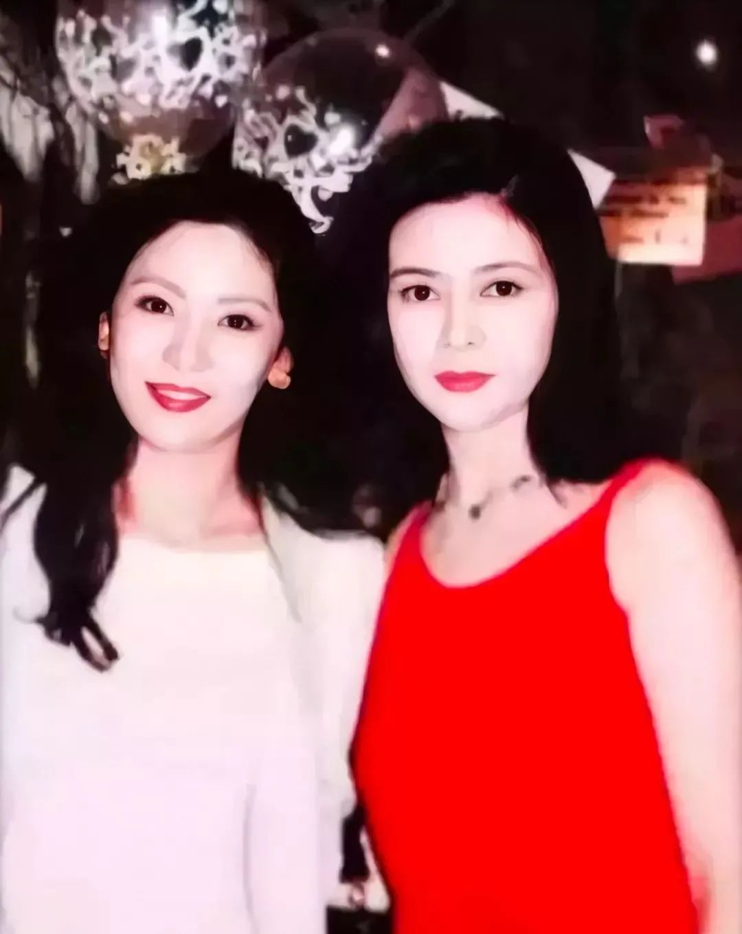 逼成龙下跪、掌掴曾志伟、封杀张柏芝?深扒向氏夫妇叱咤港圈史