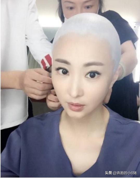 影视剧里的光头是怎么弄的,影视剧中的光头是怎么装扮出来的