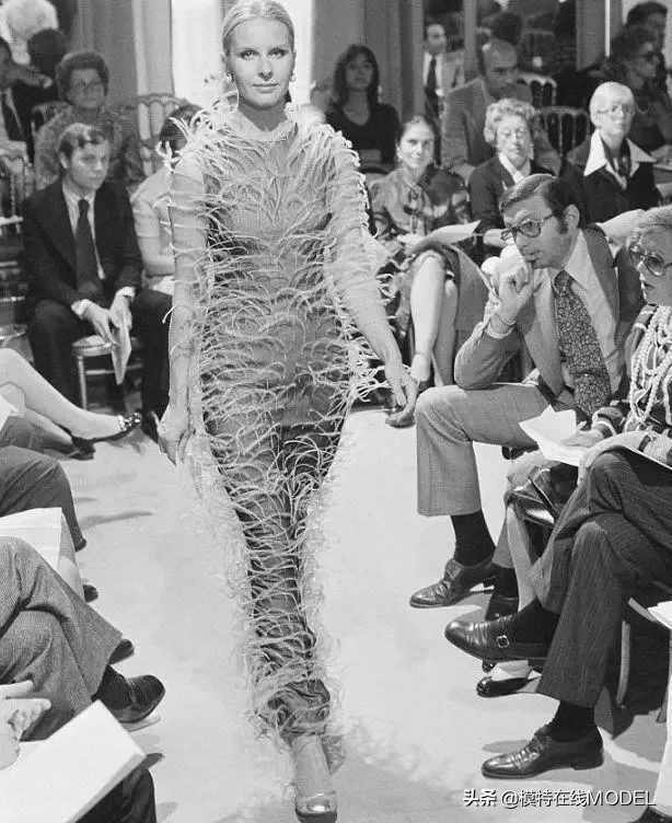 为什么时装秀上的衣服经常奇形怪状？不切实际的衣服到底有何用
