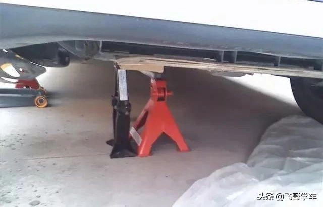 发动机更换正时皮带操作方法,东风标致4081.2t更换正时皮带视频