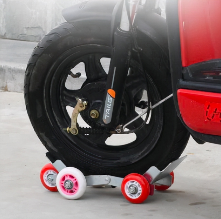 电动车爆胎最好处理方法,电动车爆胎了怎么自救