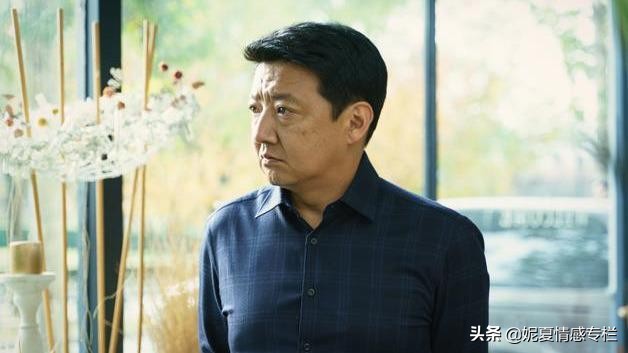 男人到中年有多无奈与心酸,男人到了中年就会不再为别人操心