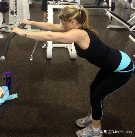 女性背部力量训练,女性背部锻炼健身动作