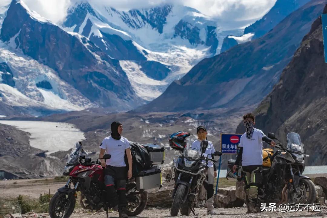 摩旅西藏带着一只狗遇见流浪狗,摩旅西藏路上的藏族同胞