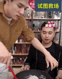 李佳琦停播一周做手术，躺病床上晒吊水照：不害怕是假的