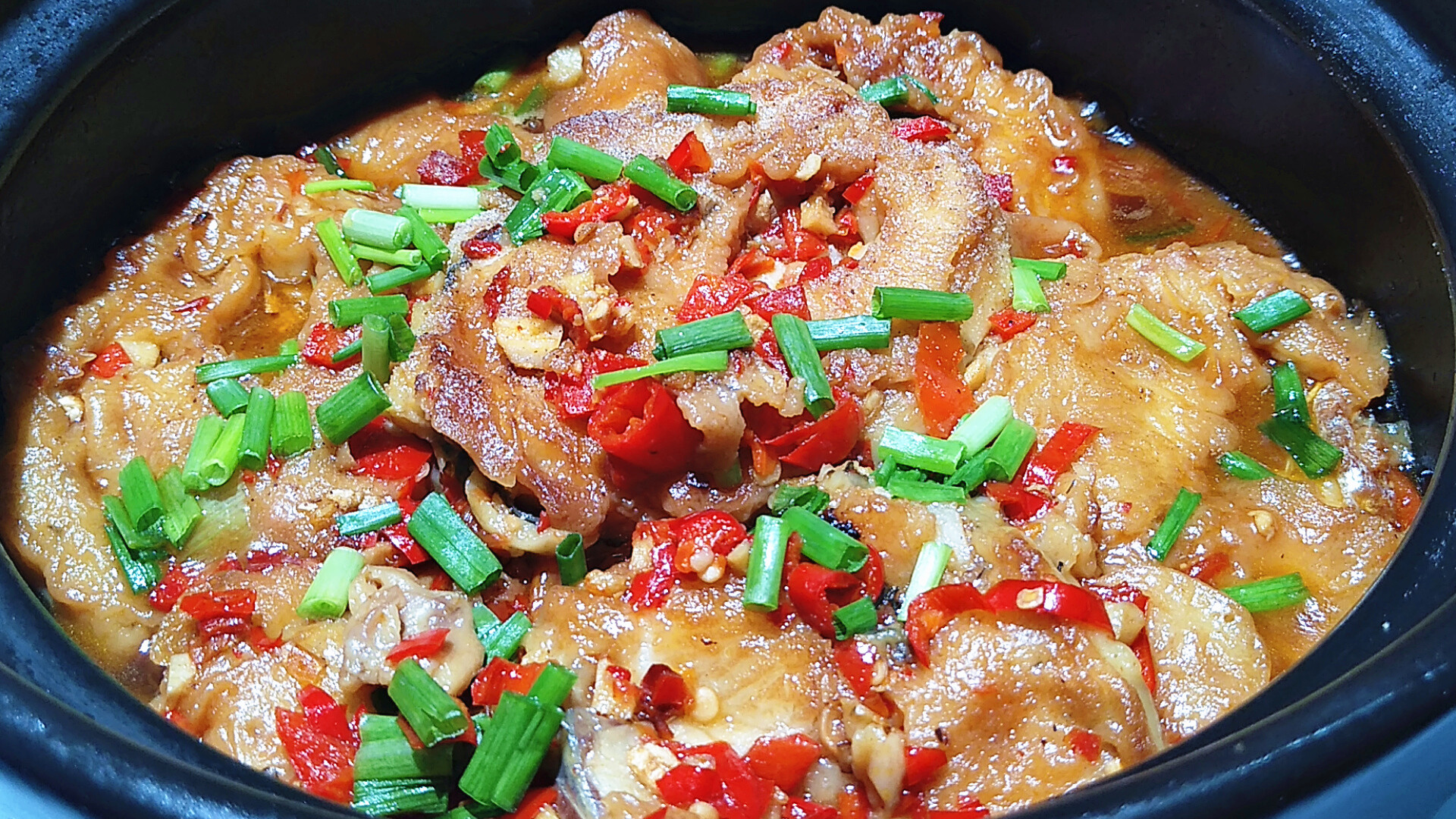 酸菜鱼的家常做法草鱼加豆腐,红烧草鱼焖豆腐的家常做法视频