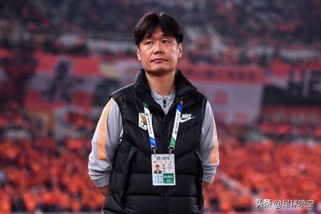 李霄鹏国脚经历,李霄鹏年轻采访