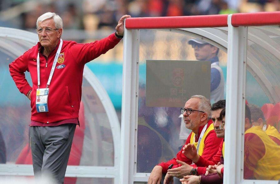 国足1-1巴勒斯坦，里皮无用国脚无能，恒大购房者血汗钱白花了！