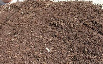 怎样制作适合花草生长的营养土,自制单纯种菜营养土最简单方法